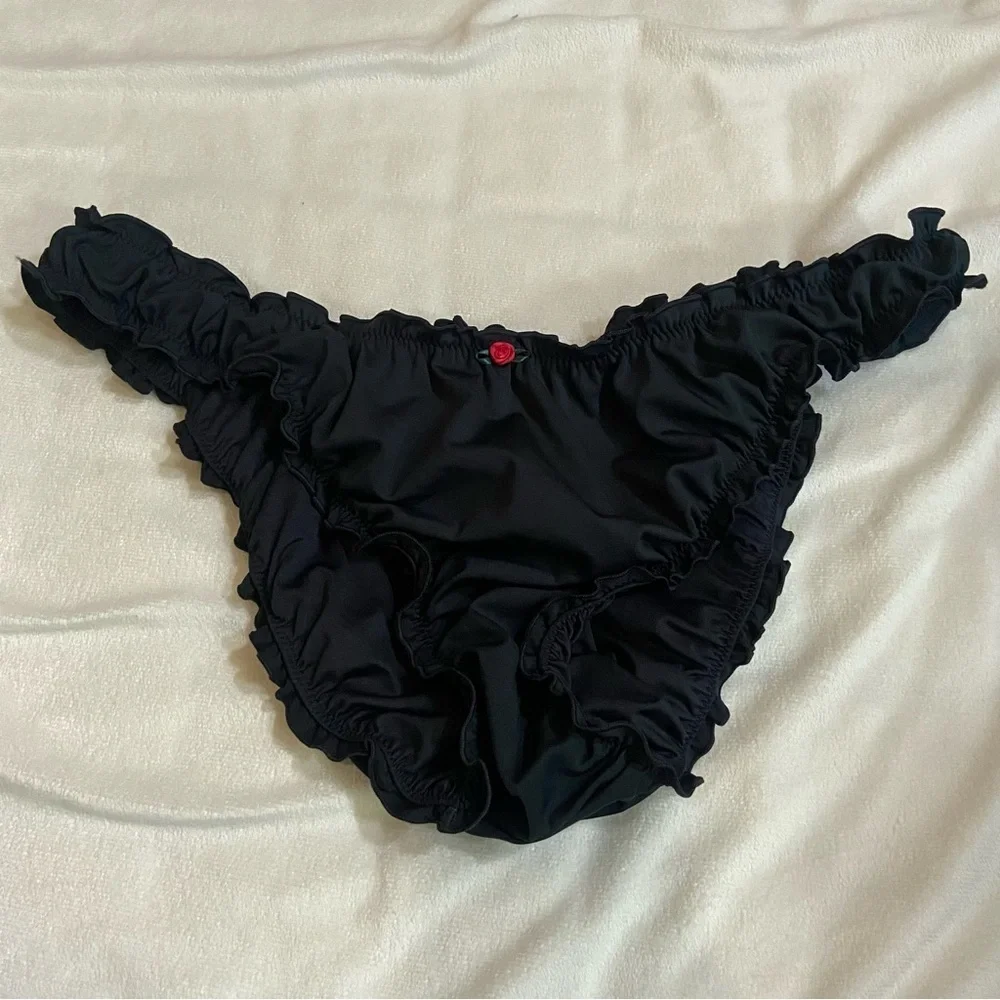 Frankies Bikinis chic black